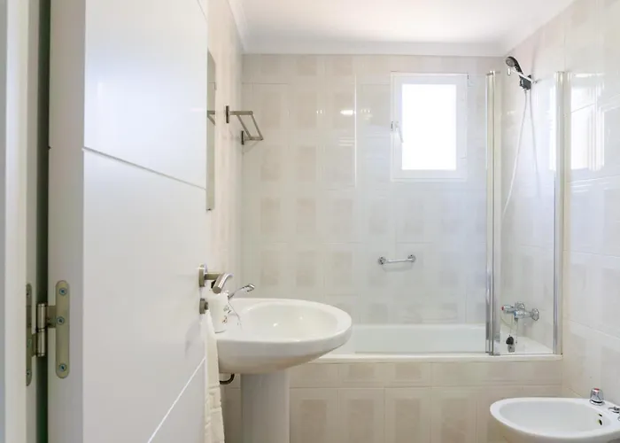 Sunny Hideaway Guadalmar *